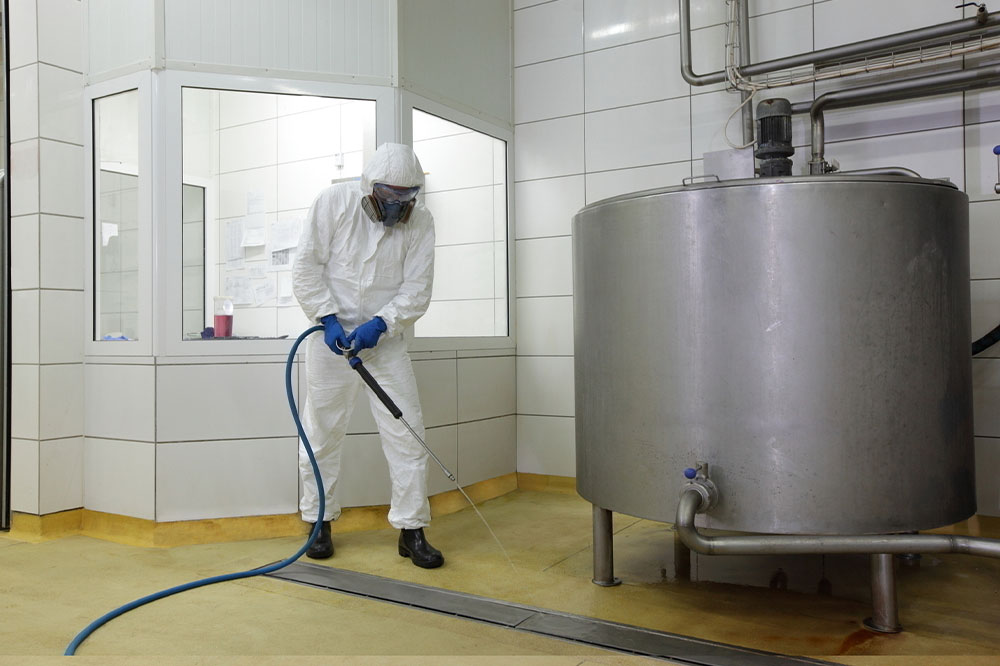 Water tank cleaning – Process and safety measures